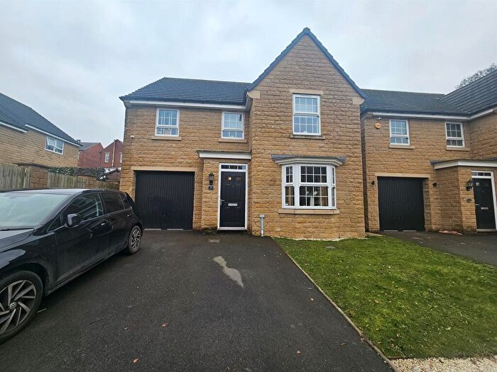 4 Bedroom Detached House For Sale In Sycamore Croft, Skelmanthorpe, Huddersfield, HD8