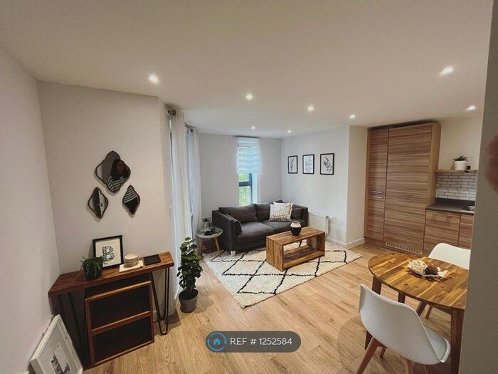 1 Bedroom Flat To Rent In Grange Road, London, SE1