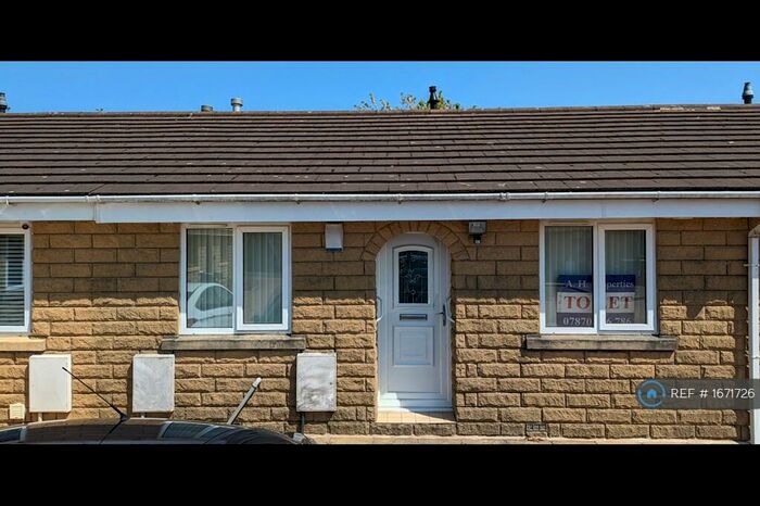 2 Bedroom Bungalow To Rent In Plover View, Burnley, BB12