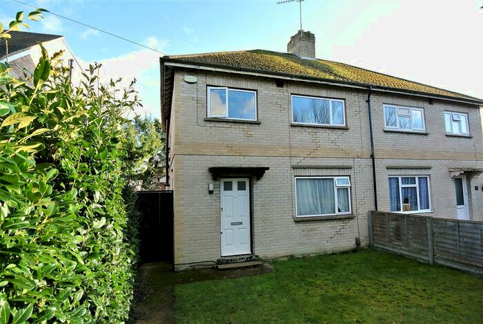 5 Bedroom Semi-Detached House To Rent In Kings Lane, Englefield Green, Egham, TW20