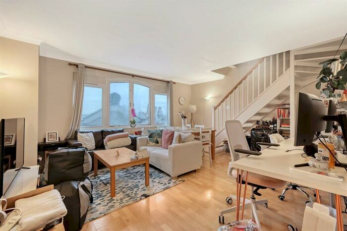 2 Bedroom Apartment To Rent In Fleet Street, EC4A