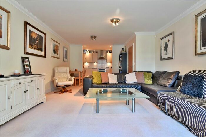 2 Bedroom Flat To Rent In Sherbourne Place, Linden Fields, Tunbridge Wells, Kent, TN2