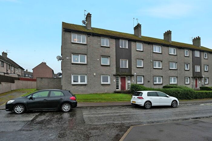 1 Bedroom Flat For Sale In Cruickshank Crescent, Aberdeen, AB12