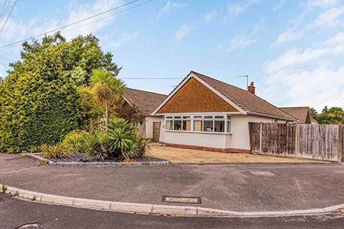3 Bedroom Detached Bungalow For Sale In Woodlands Avenue, Emsworth, PO10