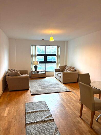 2 Bedroom Apartment To Rent In City Gate, Blantyre Street, M15
