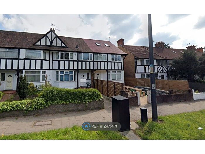 6 Bedroom Terraced House To Rent In Gunnersbury Avenue, London, W3