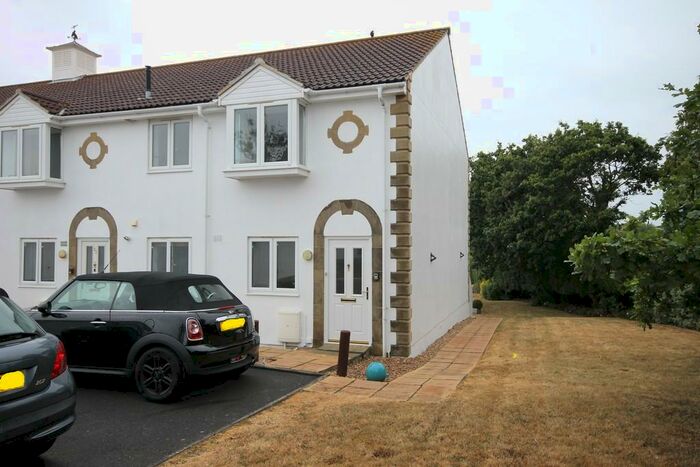 2 Bedroom Apartment To Rent In Yarmouth, Isle Of Wight, PO41