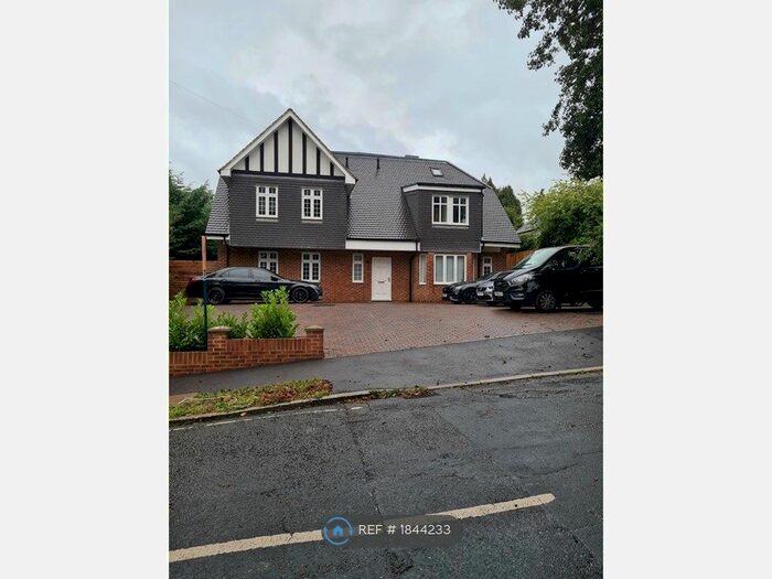 2 Bedroom Flat To Rent In Ark Apartments, South Croydon, CR2