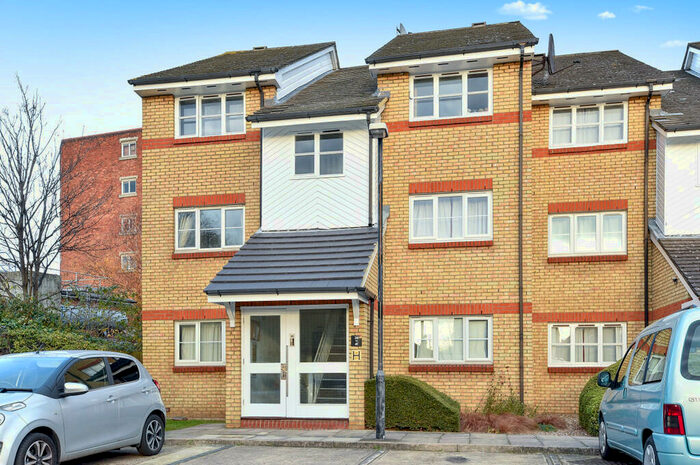 1 Bedroom Flat To Rent In Heddington Grove, Holloway, N7