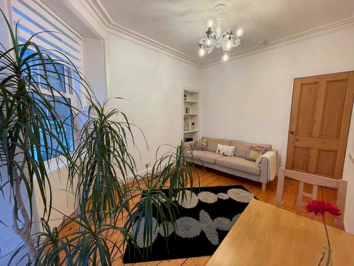 1 Bedroom Flat To Rent In Sciennes House Place, Marchmont, Edinburgh, EH9