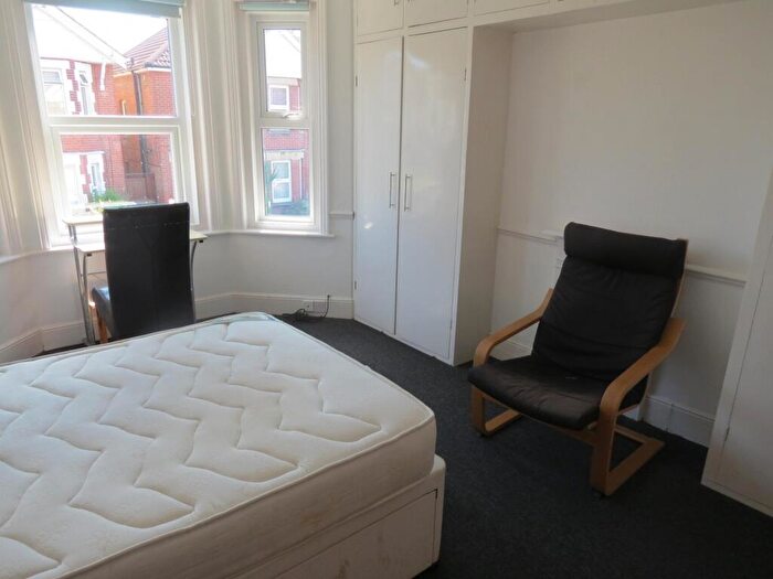 5 Bedroom House To Rent In Bedroom Detached House In Winton, BH9