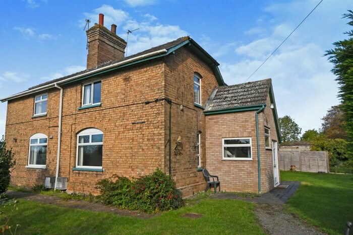 3 Bedroom Property For Sale In Back Lane, Aisthorpe, Lincoln, LN1