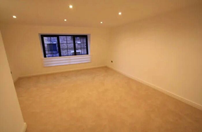 1 Bedroom Flat To Rent In Astoria Walk, Brixton, SW9