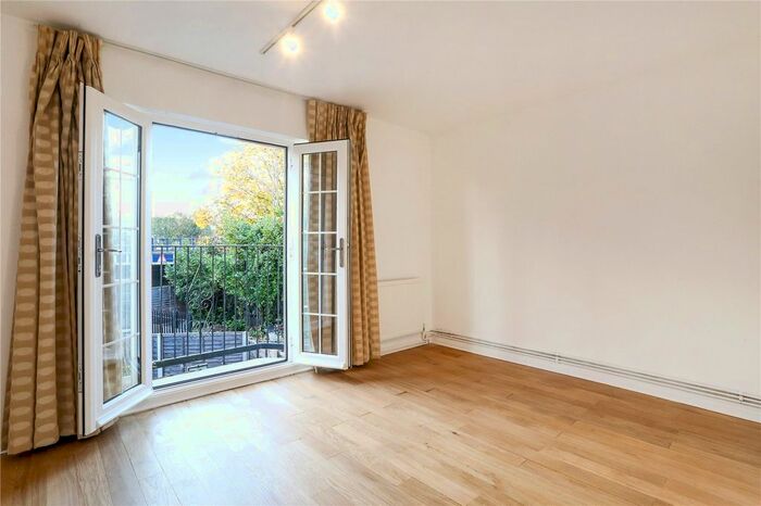 4 Bedroom Terraced House To Rent In Copenhagen Gardens, Chiswick, W4