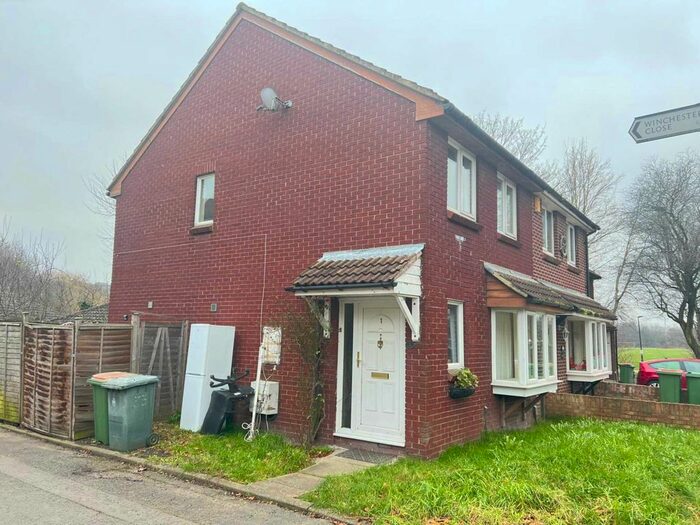 3 Bedroom End Of Terrace House To Rent In Winchester Road, Beckton, E6