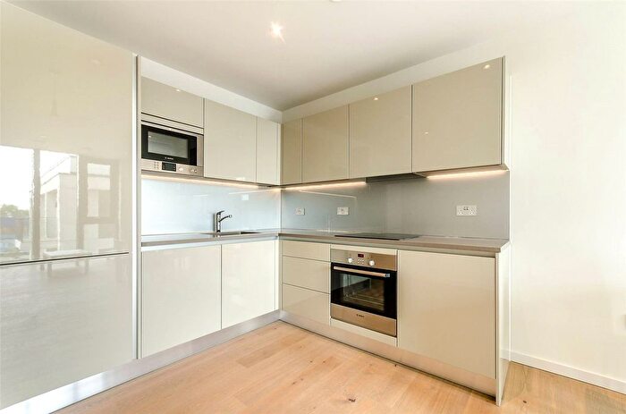 2 Bedroom Flat To Rent In One The Elephant, St Gabriel Walk, London, SE1