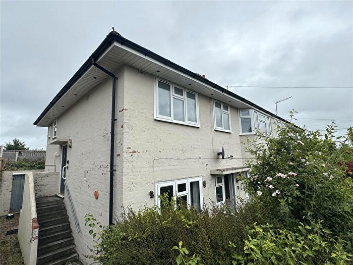 2 Bedroom Flat For Sale In Heol Y Wern, Penparcau, Aberystwyth, Ceredigion, SY23