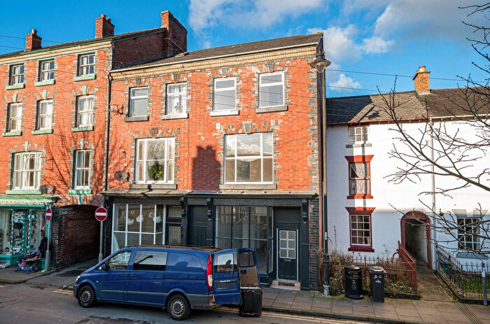 4 Bedroom End Of Terrace House For Sale In Short Bridge Street, Llanidloes, Powys, SY18