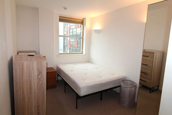 2 Bedroom Apartment To Rent In West Point, Wellington Street, LS1