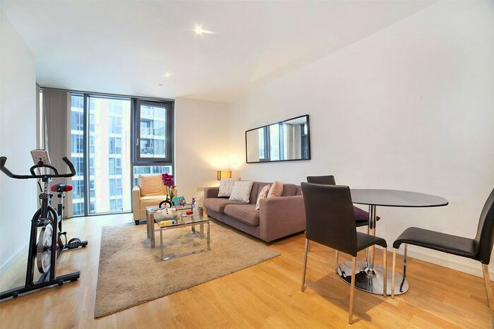 2 Bedroom Flat To Rent In Eastfields Avenue, London, SW18