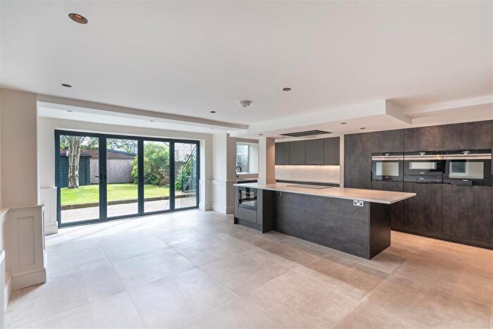 6 Bedroom Semi-Detached House To Rent In Ripon Road, Harrogate, HG1