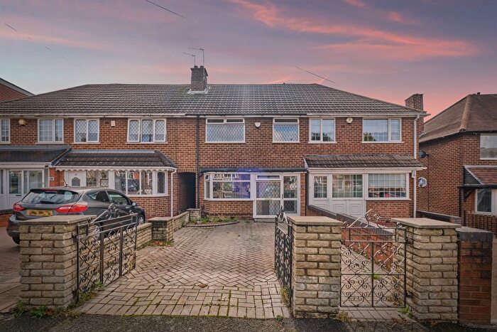 3 Bedroom Terraced House For Sale In Tyndale Crescent, Birmingham, B43