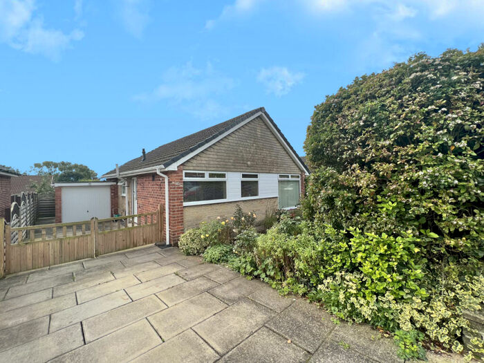 2 Bedroom Detached Bungalow For Sale In Richmondfield Avenue, Barwick In Elmet, LS15