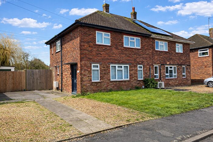 3 Bedroom Semi Detached House For Sale In Hall Hill Road, Holbeach, PE12