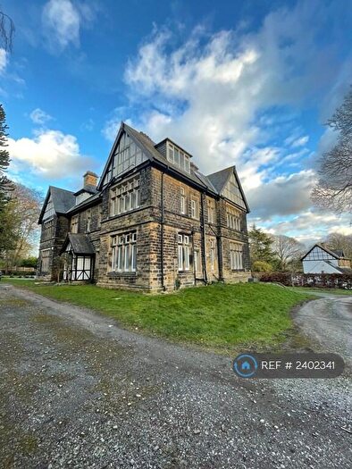 3 Bedroom Flat To Rent In Park Avenue, Roundhay, Leeds, LS8