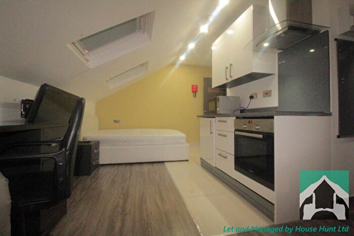 1 Bedroom Terraced House To Rent In Heeley Road, Birmingham, B29