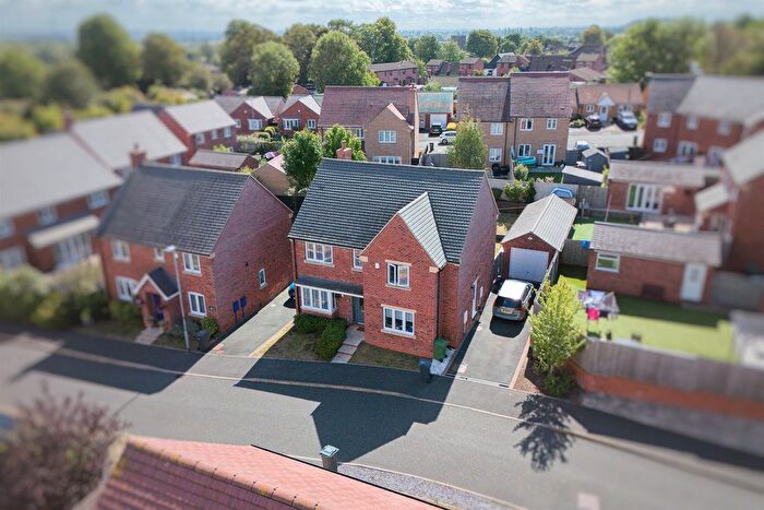 5 Bedroom Detached House To Rent In Doble Crescent, Loughborough, LE12