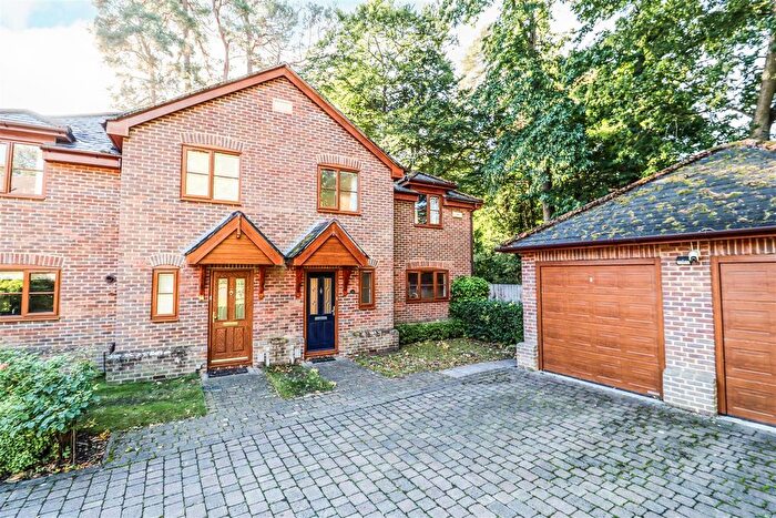 3 Bedroom Semi-Detached House For Sale In Orchard Fields, Fleet, GU51