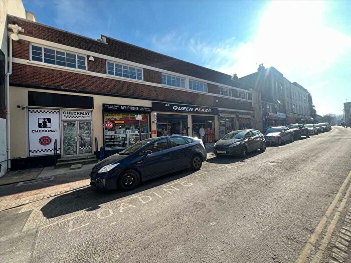 1 Bedroom Flat To Rent In Queen Street, Gravesend, DA12