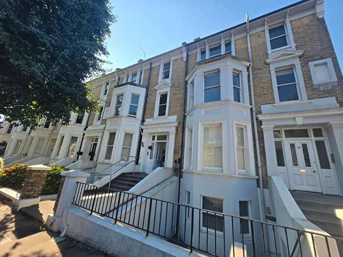 1 Bedroom Flat To Rent In Denmark Villas, Hove, BN3