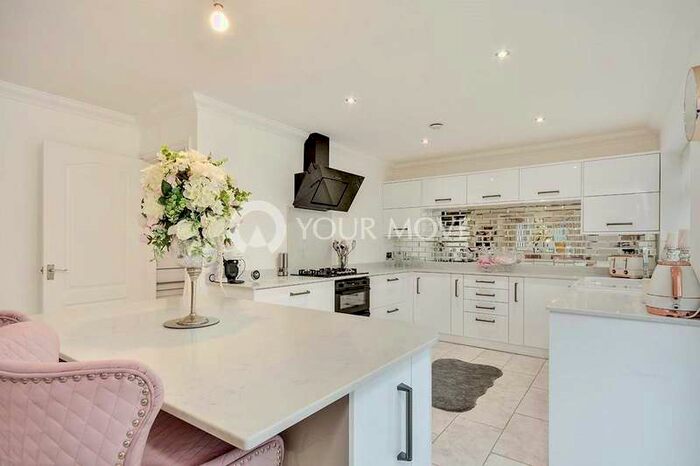 5 Bedroom Detached Bungalow To Rent In Snodhurst Avenue, Chatham, Kent, ME5