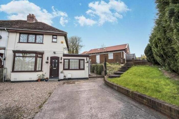 2 Bedroom Property To Rent In Salters Road, Walsall, WS9