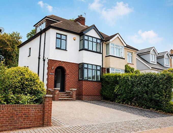 4 Bedroom Semi-Detached House For Sale In Woodland Way, Maidstone, ME14