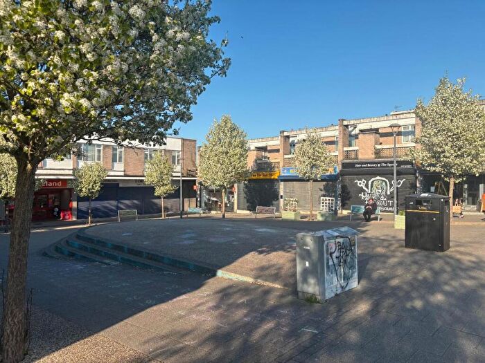 2 Bedroom Flat For Sale In The Square, Staple Hill, BS16