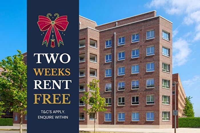 3 Bedroom Flat To Rent In Brocklebank Mansions, Fielders Crescent, Barking, IG11