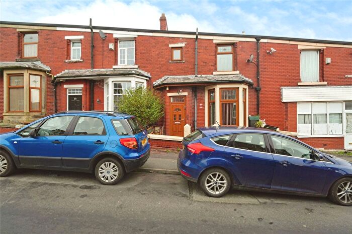 5 Bedroom Terraced House For Sale In Lynwood Road, Blackburn, Lancashire, BB2