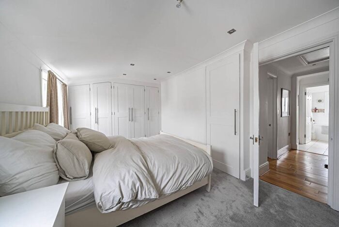 1 Bedroom Flat To Rent In St George's Drive, Pimlico, London, SW1V