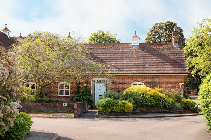 3 Bedroom Barn Conversion For Sale In Park Road, Tring, Hertfordshire, HP23