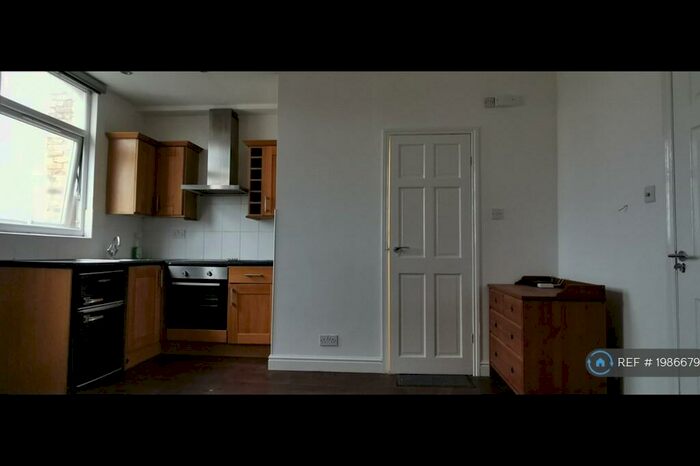 Studio To Rent In Craven Park Road, London, NW10