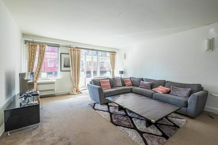 3 Bedroom Flat To Rent In Weymouth Street, London, W1W