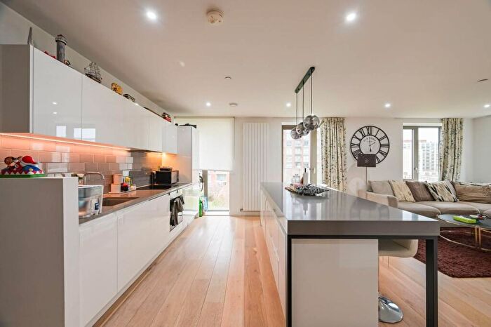 3 Bedroom Flat For Sale In Kelson House, , Royal Docks, London, E16