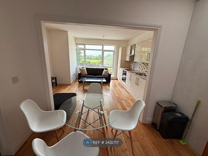 2 Bedroom Flat To Rent In Gunnersbury Avenue, London, W5