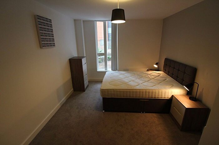 2 Bedroom Flat To Rent In Cambridge Street, Manchester, M1