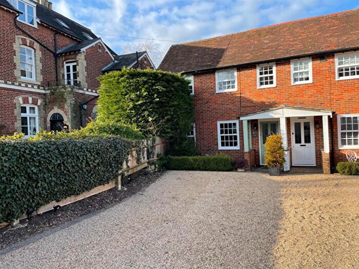 1 Bedroom Cottage For Sale In West End Lane, Essendon, Hatfield, AL9