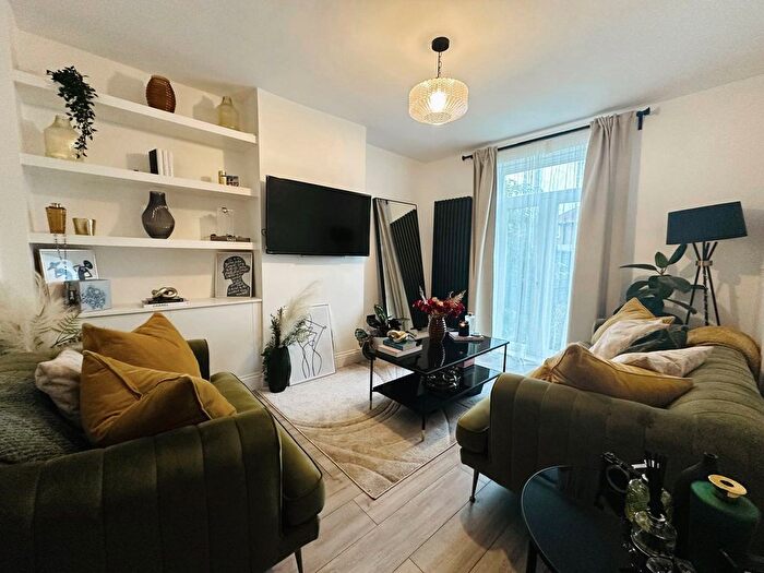 2 Bedroom Terraced House For Sale In Capstone Road, Bromley, BR1