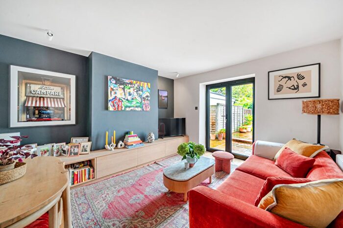 1 Bedroom Flat For Sale In Rye Hill Park, London, SE15